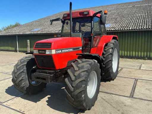 1990 Case International 5130 Vierwielaangedreven landbouwtractor