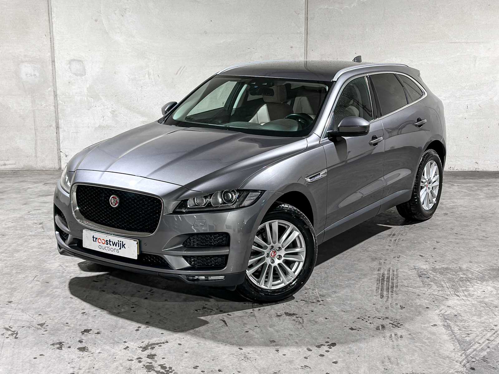 Jaguar F-PACE 2.0 Portfolio AWD 20d 179hp 2017, NL-229-D