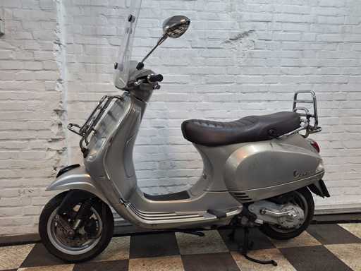 Piaggio Vespa LX 25 km Moped-Viertakter