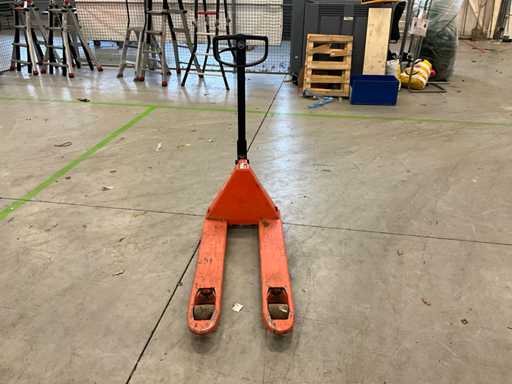 2016 BT LHM230 Hand Hydraulic Pallet Jack