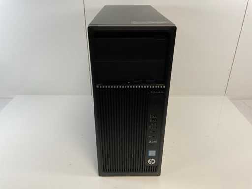 HP Z240, Xeon(R) E3-1225 v5, 32 GB RAM, 512 GB SSD, NVIDIA Quadro P2000 5 GB WorkStation