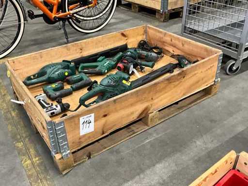 Outils divers forestiers et jardins en parc
