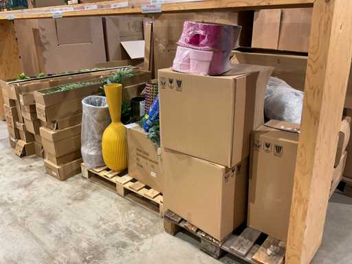 Lot de matériaux de décoration