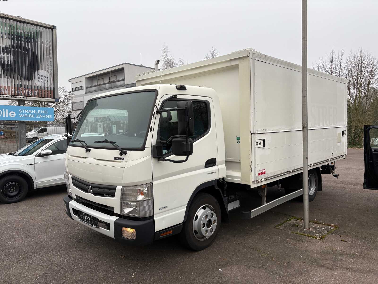 MITSUBISHI FUSO Canter 7C18 Box Truck Truck