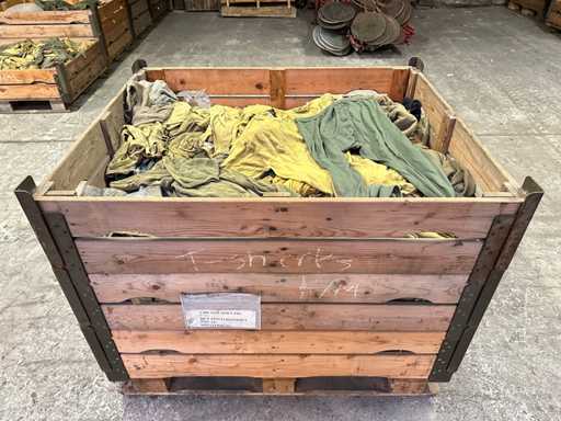 Militärunterwäsche der Partei