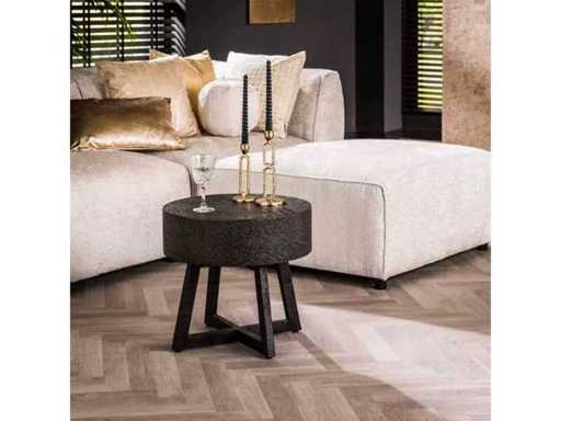 Table basse encombrante