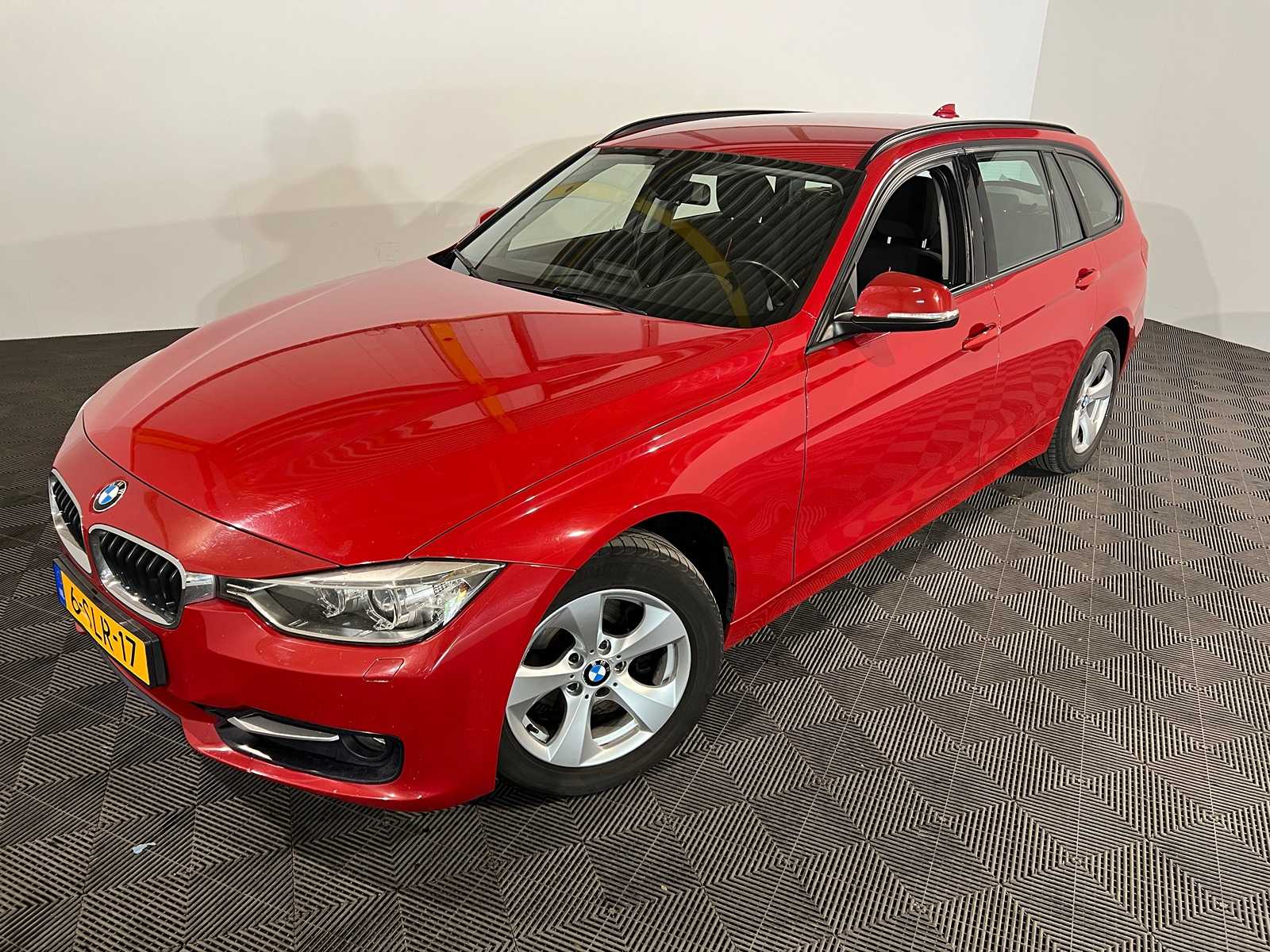 BMW 3-series Touring 316i High Executive, 6-SLR-17