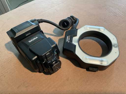 Sigma EM-140 DG Flash