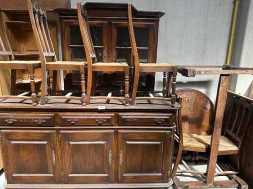 Tafel, stoelen , display vitinekast en buffetkast - vintage - Display cabinet