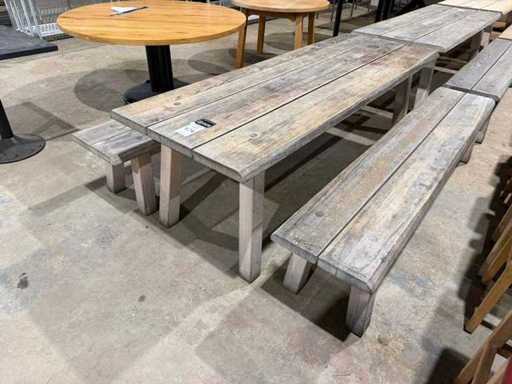 Hütten – Holztisch mit 2 Bänken