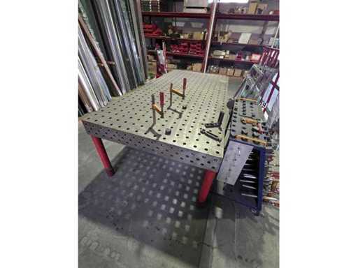 Welding table