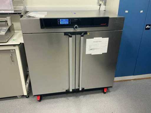 Cuptor Memmert UN450