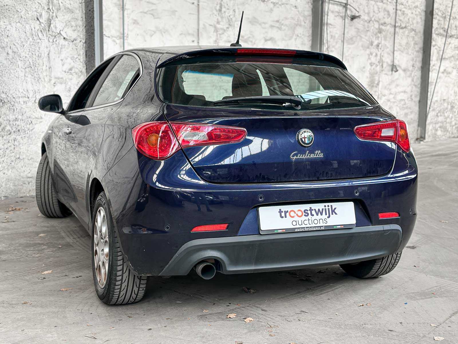Alfa Romeo Giulietta 1.4 T Distinctive 170pk 2012 (Origineel-NL), 00-XKP-5