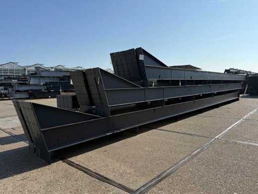 Steel construction 19 x 50 meters (950m2)