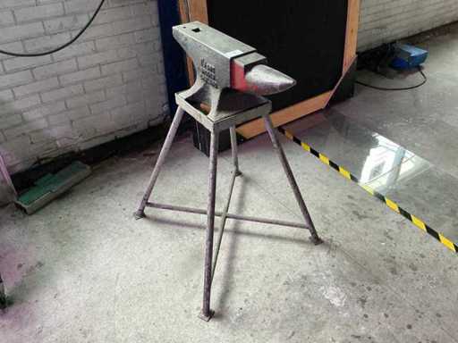 Brooks Anvil in base