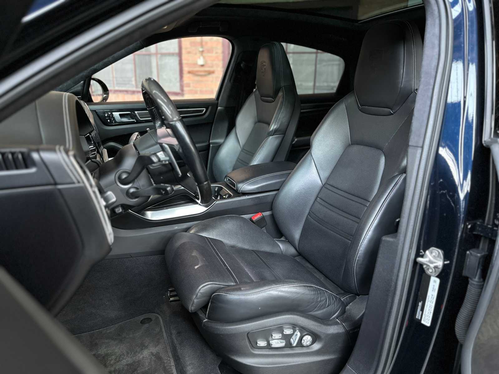 Porsche Cayenne Coupe Turbo S E-Hybrid 4.0 V8 -TECHART CARBON- 680pk 2020 (Origineel-NL), J-707-RT