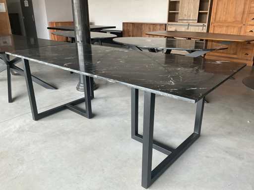 Table à manger de Carrare