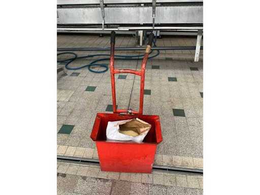 Camion à sacs avec boîte pour granules de colle thermofondue 