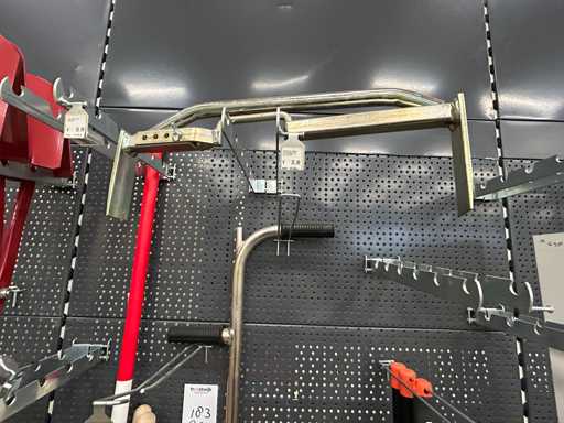 Verschiedene Pflasterwerkzeuge (25x)