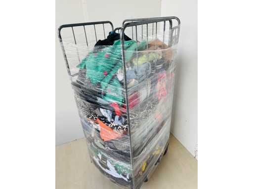Clothing (x250) - new and already used (without tag) - Roll provided