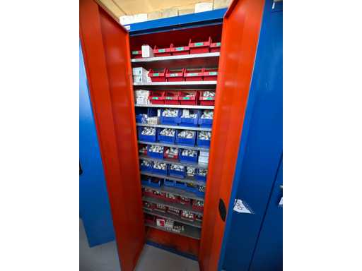 DICK workshop cabinet with contents