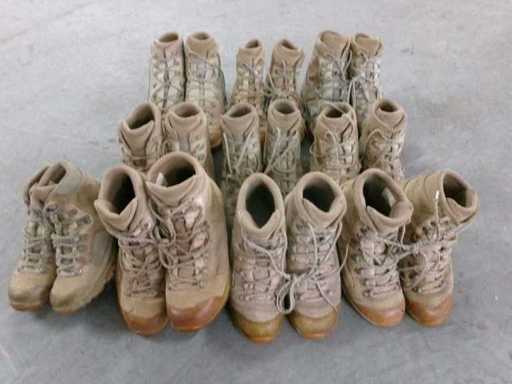 Brytyjskie buty bojowe, "LOWA", częściowo wadliwe (R15) (10x)