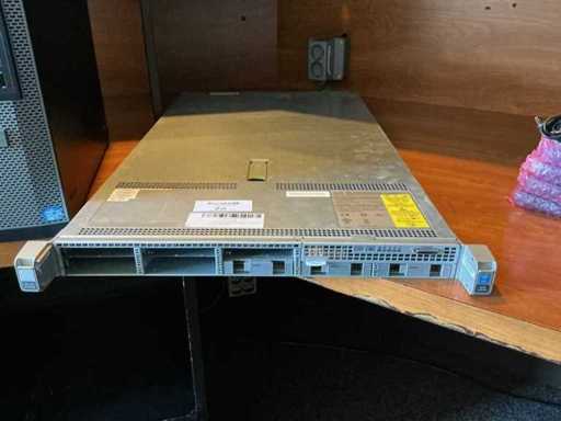 Cisco Rackserver USC C220M4 Server