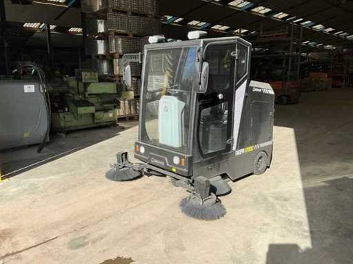 Kremer KRS100 Self-propelled sweeper