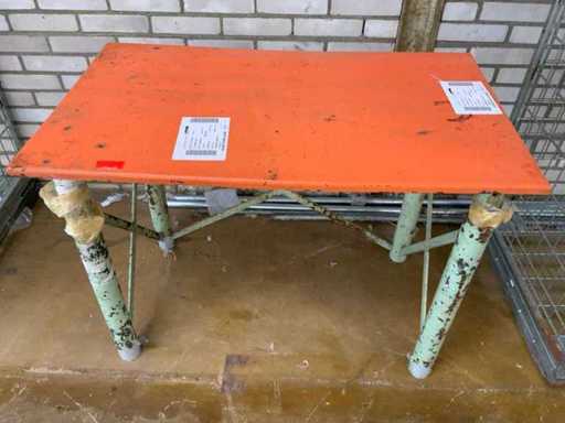 Banco da lavoro in acciaio