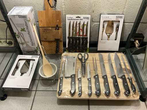 Divers messen en bestekken en keukengerei Ssw