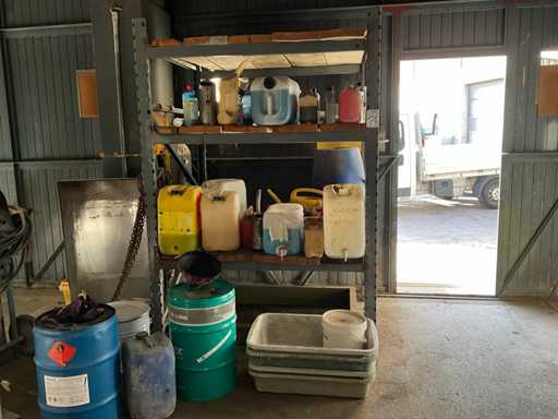 Raft pentru pale?i cu raft pentru pale?i