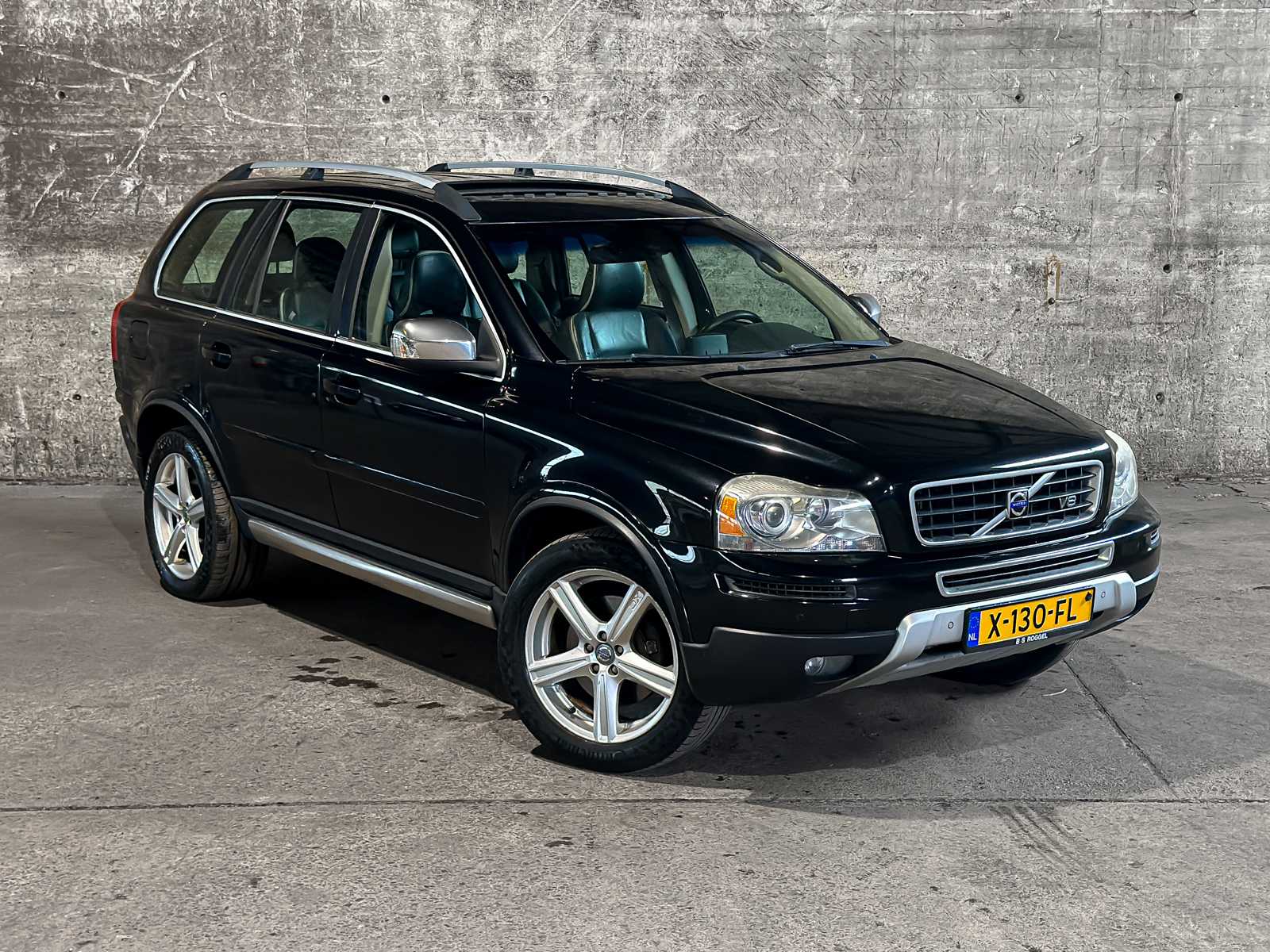Volvo XC90 4.4 V8 Momentum 315pk 2007 (7-persoons), X-130-FL Youngtimer