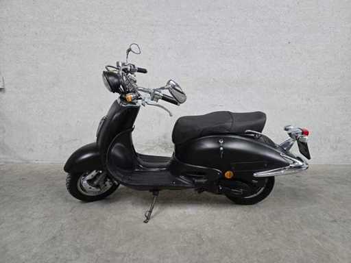 Znen - skuter na skuterze - Aurora Retro - 4T 45km wersja d716fg