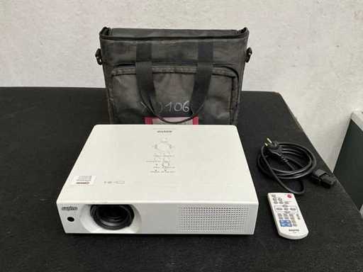 Proiettore Sanyo PLC-XU106 XGA
