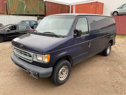 2000 Ford E150 Bus Passenger Car