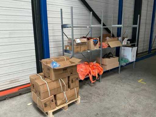 Legbordstelling met inhoud