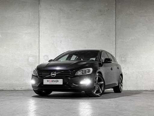 Volvo V60 2.4 D6 AWD Hybride Rechargeable Summum 215 ch 2013 (Original-NL), 6-SVN-43