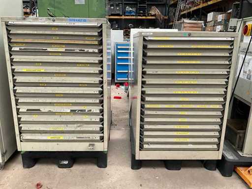 Tool cabinets (2x)