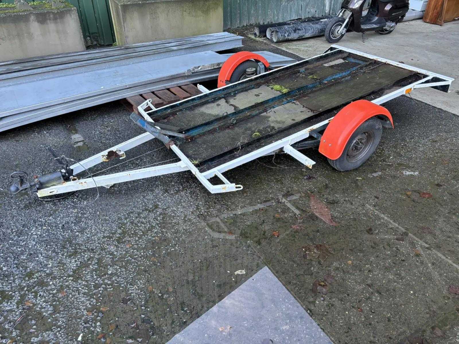 Motorcycle trailer