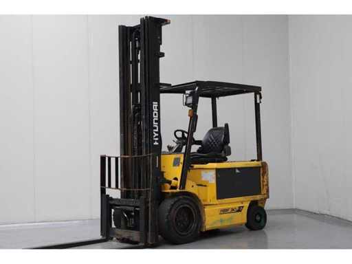 Hyundai - HBF30-7 - 6,9M Triplex, Levier libre, Levier latéral - Chariot élévateur