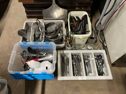 Partij bestek en diverse - Servies, glaswerk en bestek