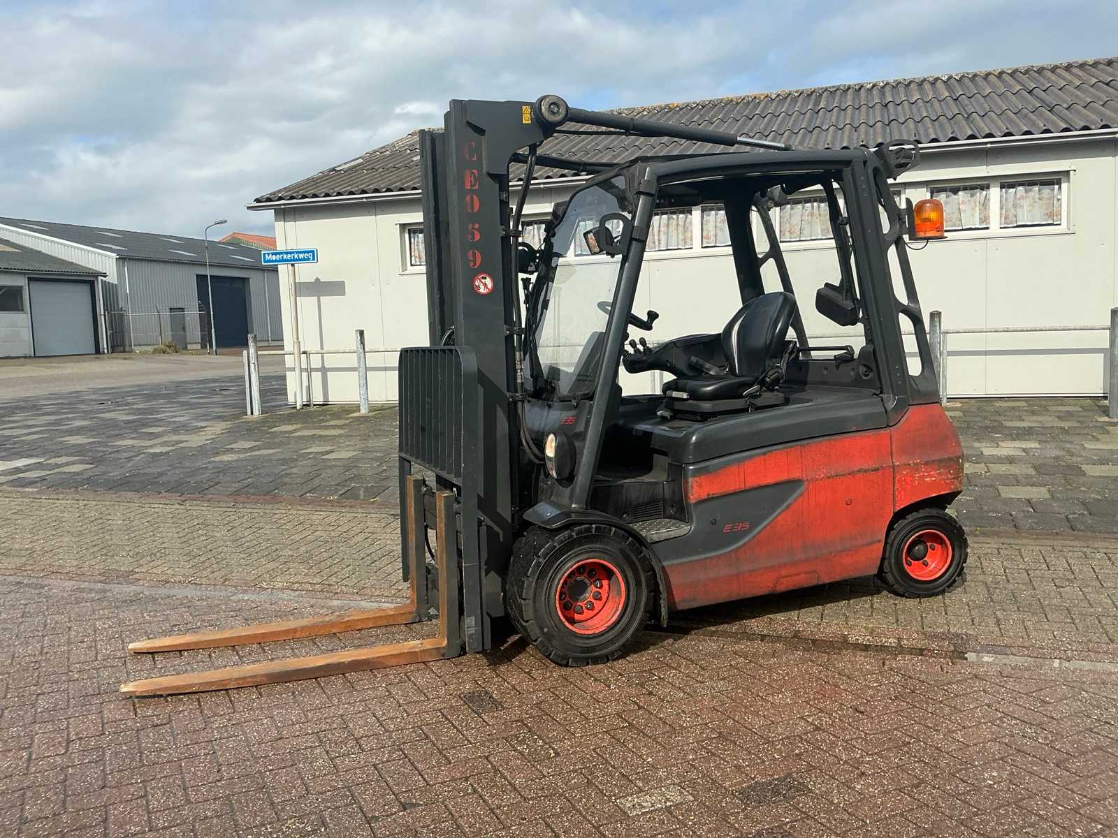 2011 Linde E35L-01 Forklift Truck