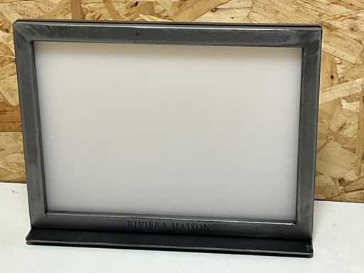 Ekspozycja sklepu metalowego Rivièra Maison (10x)