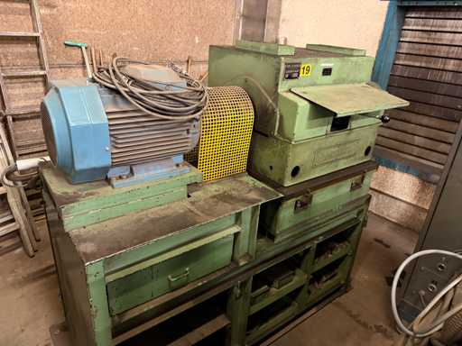 Macchina di bilanciamento CARL SCHENCK ARJ 040 V