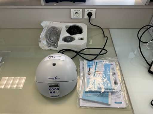 Mini wirówka stołowa EPPENDORF MINISPIN