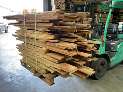 Partie Kiefernplanken 80–180x14x1,8 cm