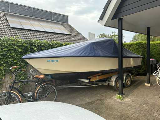 2001 Skinautique Speedboat V8