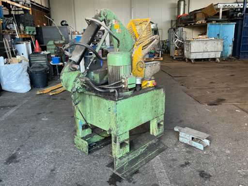 2002 Deltax Alligator Scissors