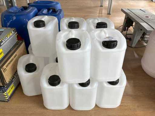 Bidon en plastique 5 litres (13x)