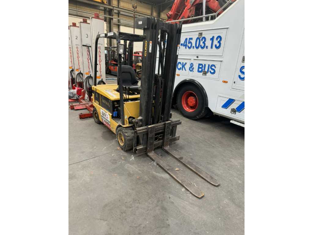 2001 Carrello elevatore elettrico Daewoo B20X